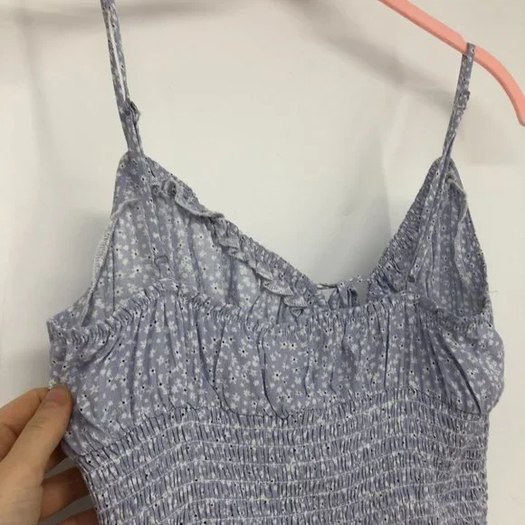 Garage periwinkle blue white floral shirred tie front crop tank top SP - Picture 5 of 13